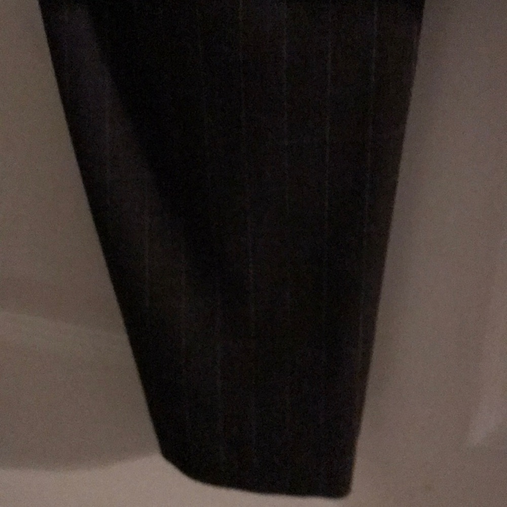Suit - Picture 6 of 7